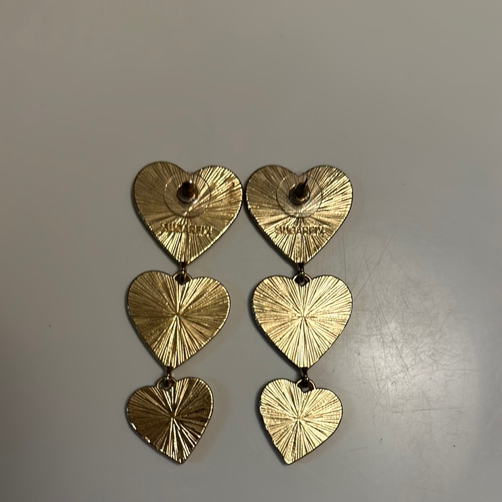 Sugar Fix Bold Black and Gold Heart Dangling Earrings - Picture 2 of 2